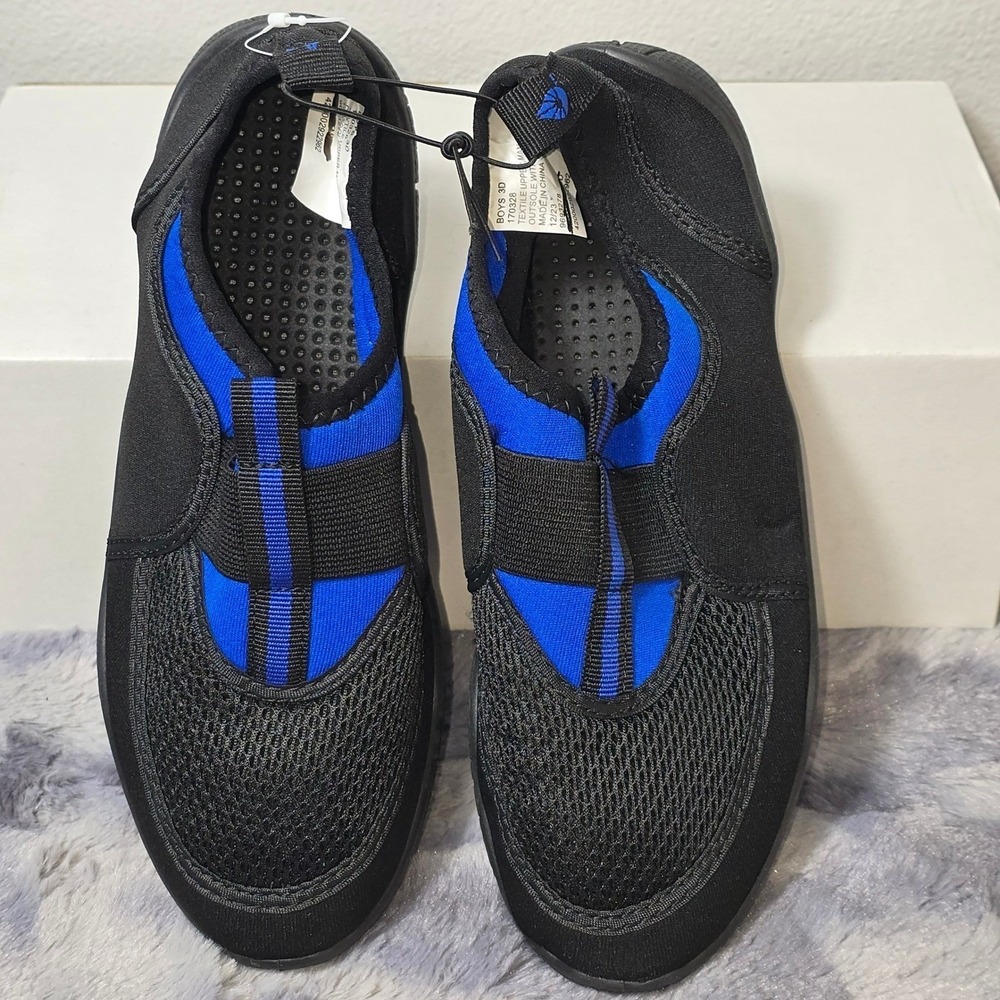 NWOT Academy Water Shoes Black Blue Mesh Slip On Athletic Boys Size 3D